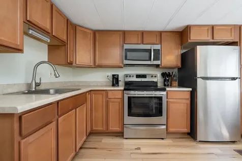 3 Hunter Boulevard Londonderry NH 03053