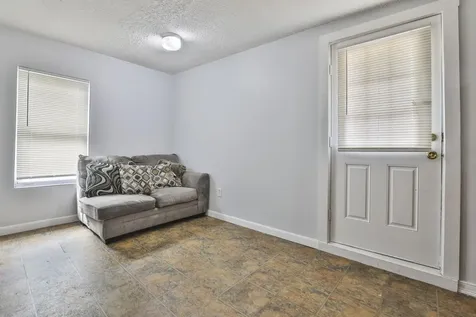 89 Walnut Street Nashua NH 03060