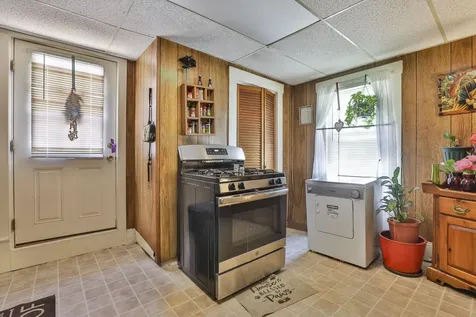 89 Walnut Street Nashua NH 03060