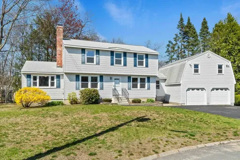 17 Cindy Drive Nashua NH 03062