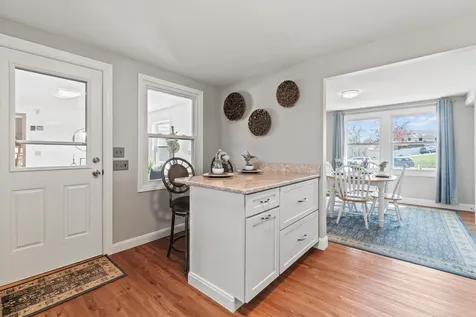 17 Cindy Drive Nashua NH 03062