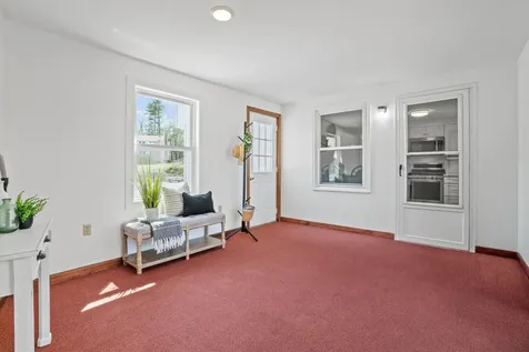 17 Cindy Drive Nashua NH 03062