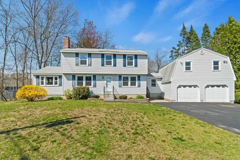 17 Cindy Drive Nashua NH 03062