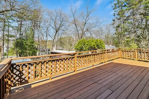 17 Cindy Drive Nashua NH 03062