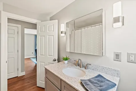 17 Cindy Drive Nashua NH 03062