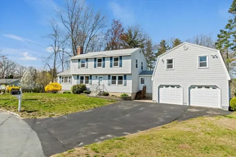 17 Cindy Drive Nashua NH 03062