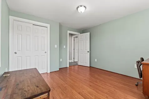 17 Cindy Drive Nashua NH 03062