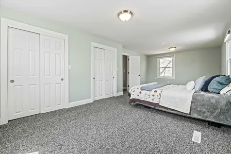17 Cindy Drive Nashua NH 03062