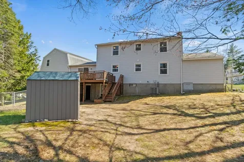 17 Cindy Drive Nashua NH 03062