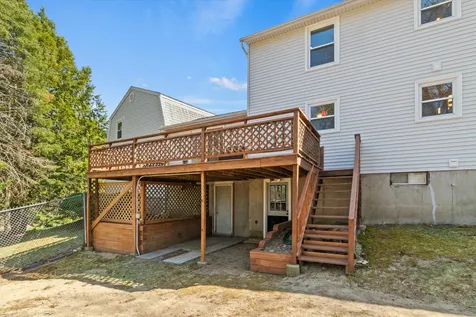 17 Cindy Drive Nashua NH 03062