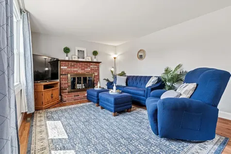 17 Cindy Drive Nashua NH 03062
