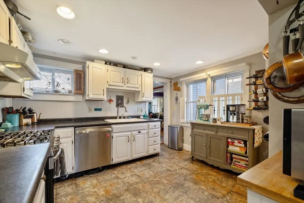 25 Diamond Street St. Albans City VT 05478