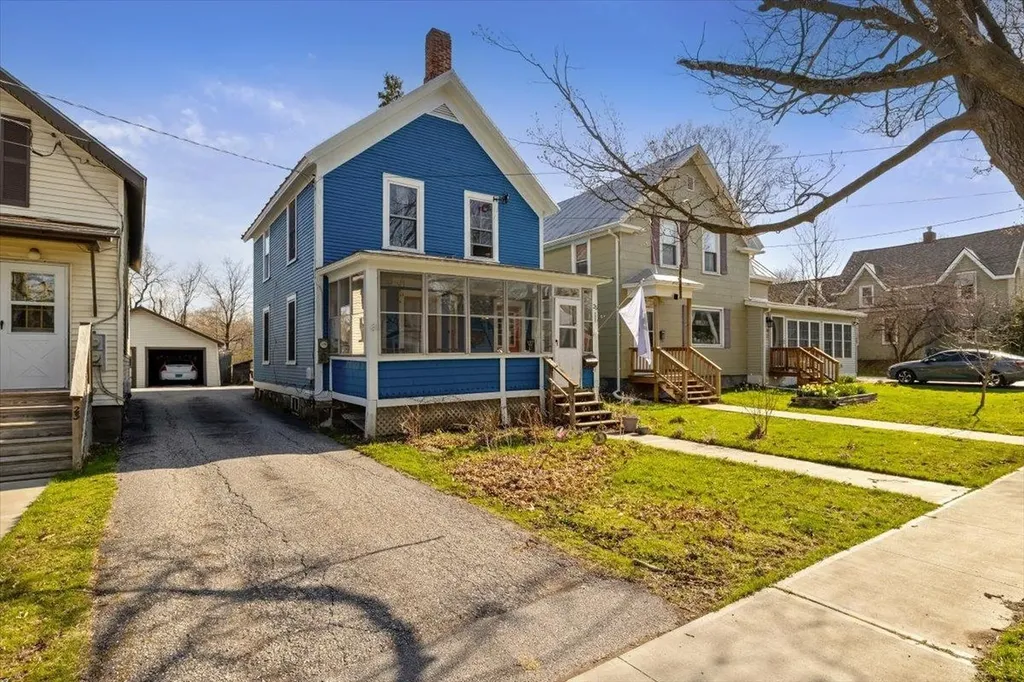 25 Diamond Street St. Albans City VT 05478