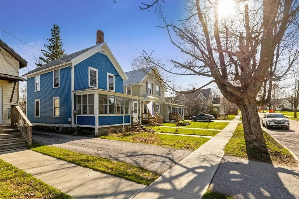 25 Diamond Street St. Albans City VT 05478