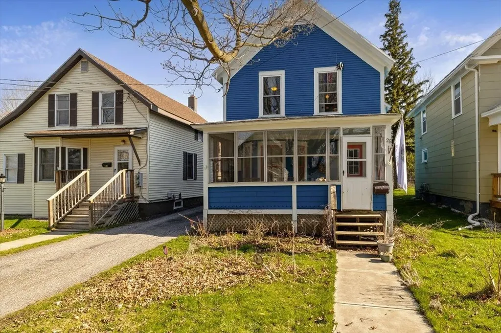 25 Diamond Street St. Albans City VT 05478