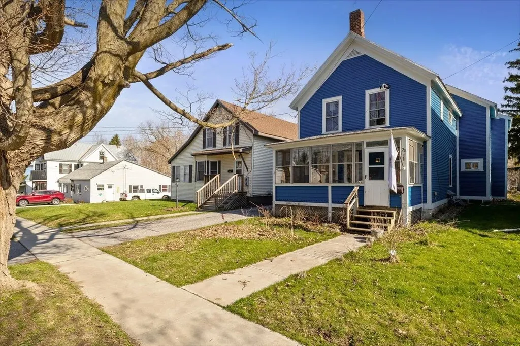 25 Diamond Street St. Albans City VT 05478