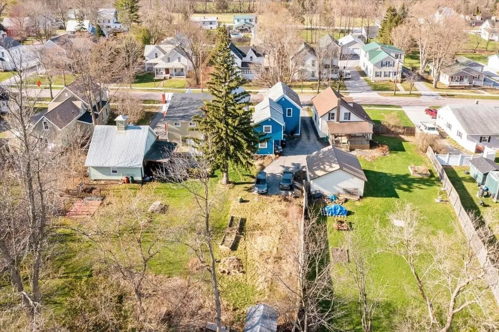 25 Diamond Street St. Albans City VT 05478