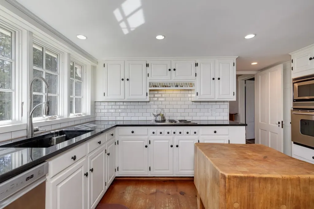 1038 Hopkinton Road Hopkinton NH 03229