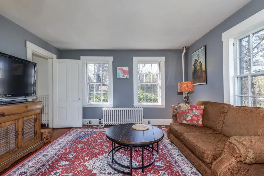 1038 Hopkinton Road Hopkinton NH 03229