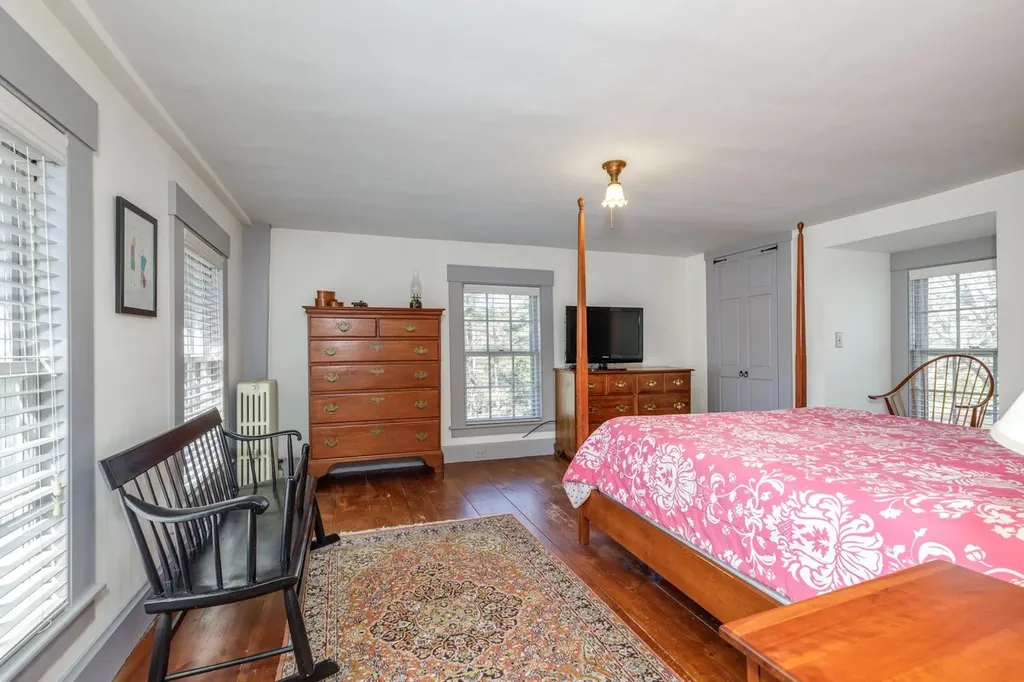 1038 Hopkinton Road Hopkinton NH 03229