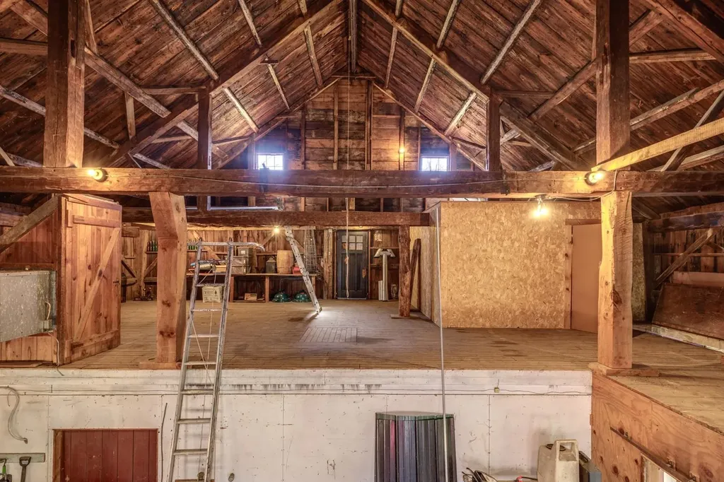 1038 Hopkinton Road Hopkinton NH 03229