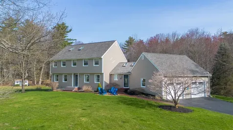 17 Baywood Drive Hampstead NH 03841