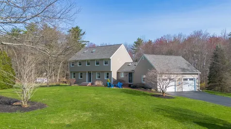 17 Baywood Drive Hampstead NH 03841