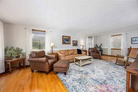 17 Baywood Drive Hampstead NH 03841