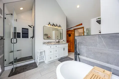 17 Baywood Drive Hampstead NH 03841