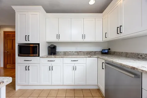 17 Baywood Drive Hampstead NH 03841