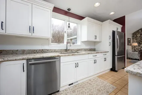 17 Baywood Drive Hampstead NH 03841