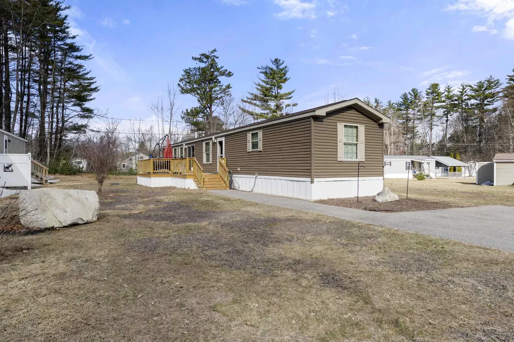 15 Trailer Avenue Conway NH 03818