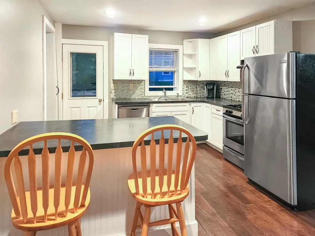 81 High Street Cavendish VT 05142