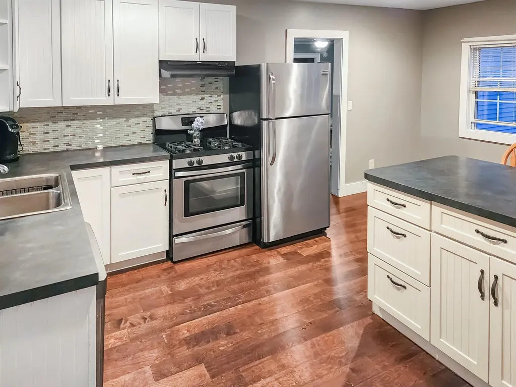 81 High Street Cavendish VT 05142