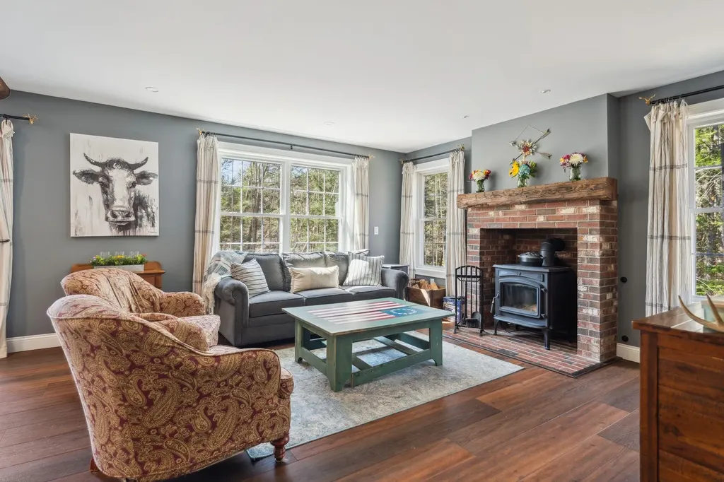 19 Shady Hill Road Weare NH 03281