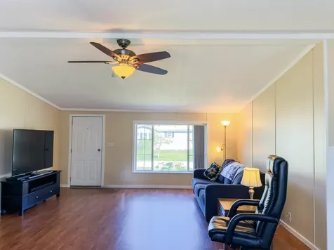 8 Cammett Drive Raymond NH 03077