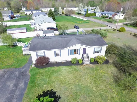8 Cammett Drive Raymond NH 03077