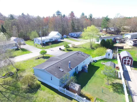 8 Cammett Drive Raymond NH 03077