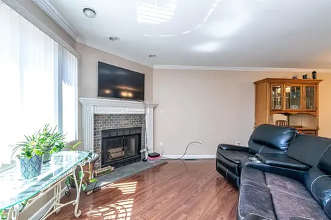 83 Spinnaker Way Portsmouth NH 03801