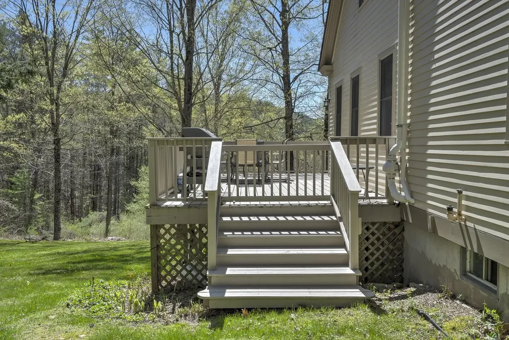 143 Peg Shop Road Keene NH 03431