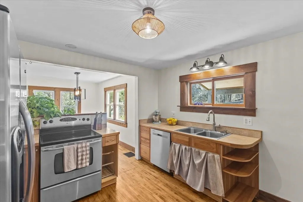 11 Thrush Lane Northfield VT 05663