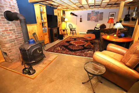 72 Clover Lane Newport City VT 05855