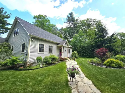 72 Clover Lane Newport City VT 05855