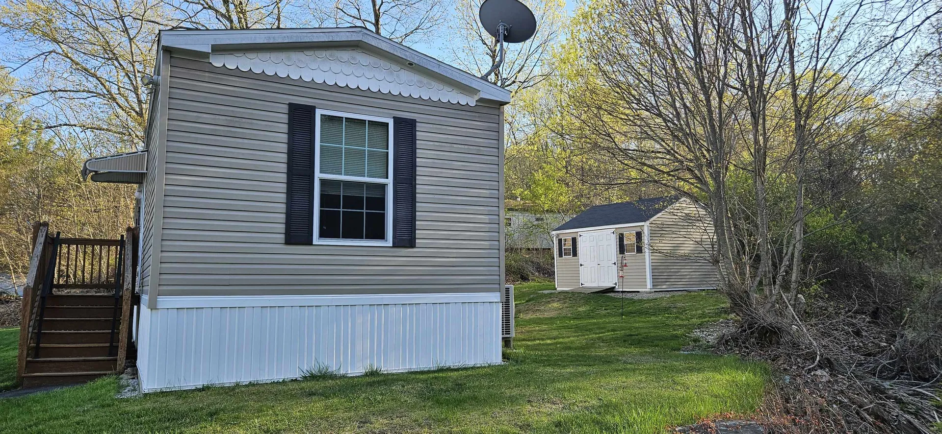 87 Mobile Drive Hudson NH 03051