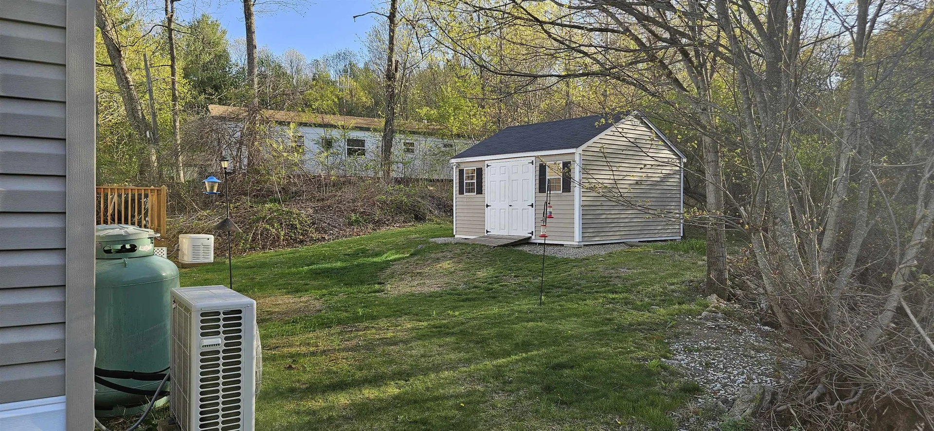 87 Mobile Drive Hudson NH 03051