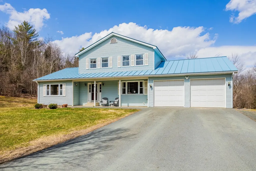 24 Chelsea Circle Lebanon NH 03784