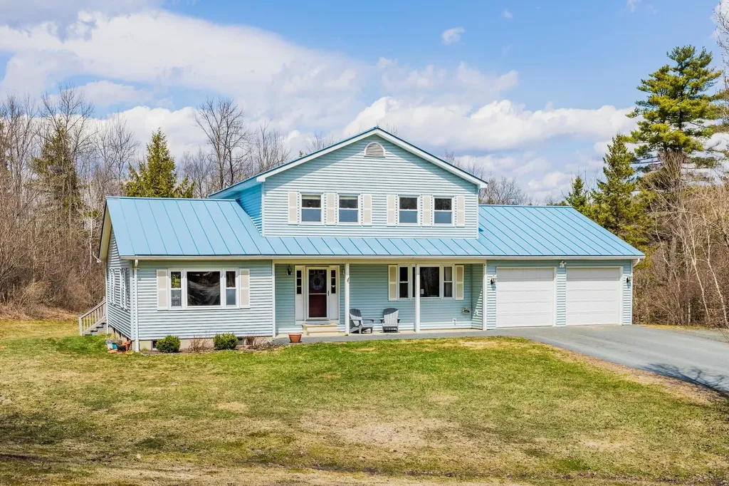 24 Chelsea Circle Lebanon NH 03784