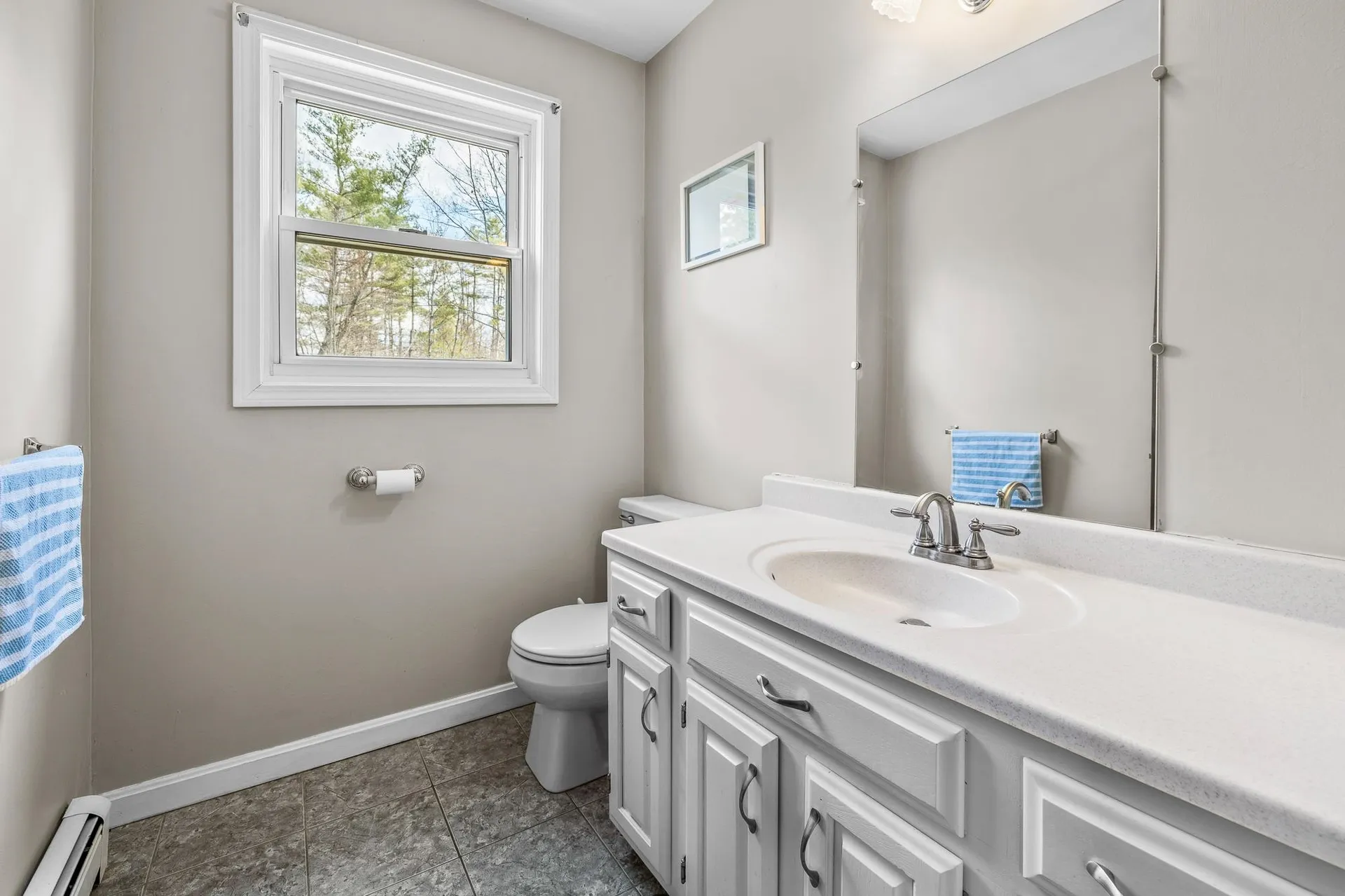 24 Chelsea Circle Lebanon NH 03784