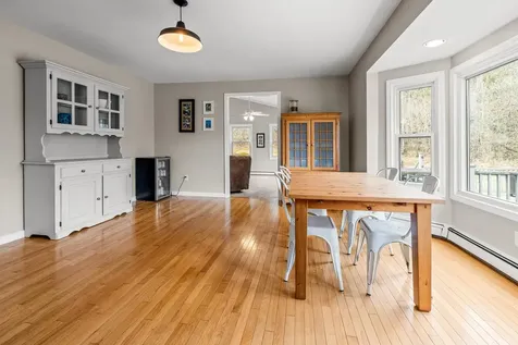 24 Chelsea Circle Lebanon NH 03784