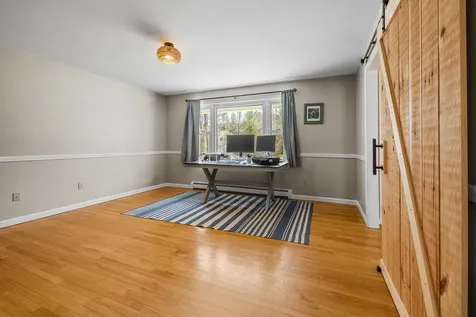 24 Chelsea Circle Lebanon NH 03784